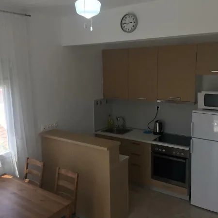 Apartment By The Sea,